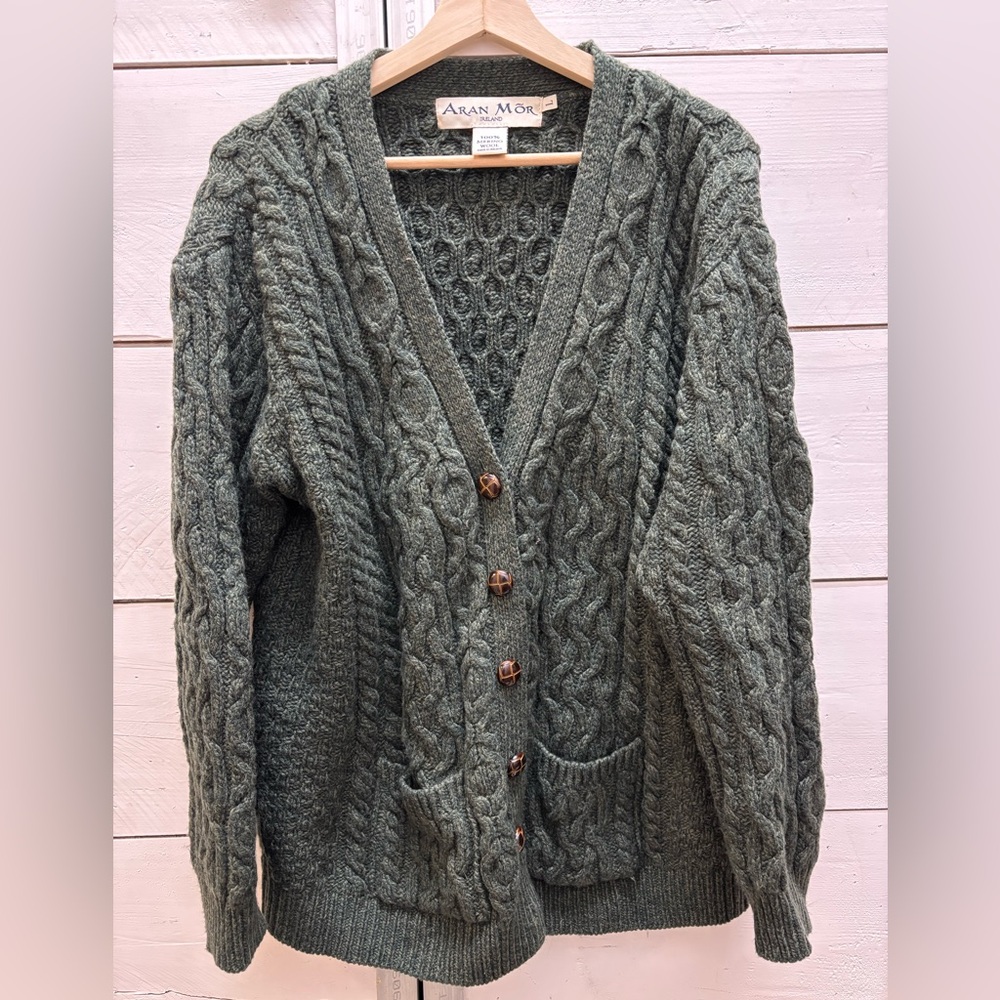 Irish cable knit Aran Mor cardigan - medium